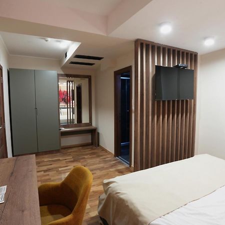 Hotel City In Κότσανη Εξωτερικό φωτογραφία